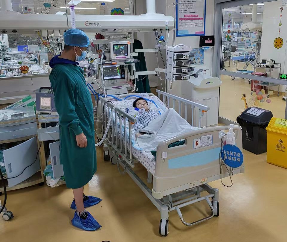 康定市跨省救护车出租公司